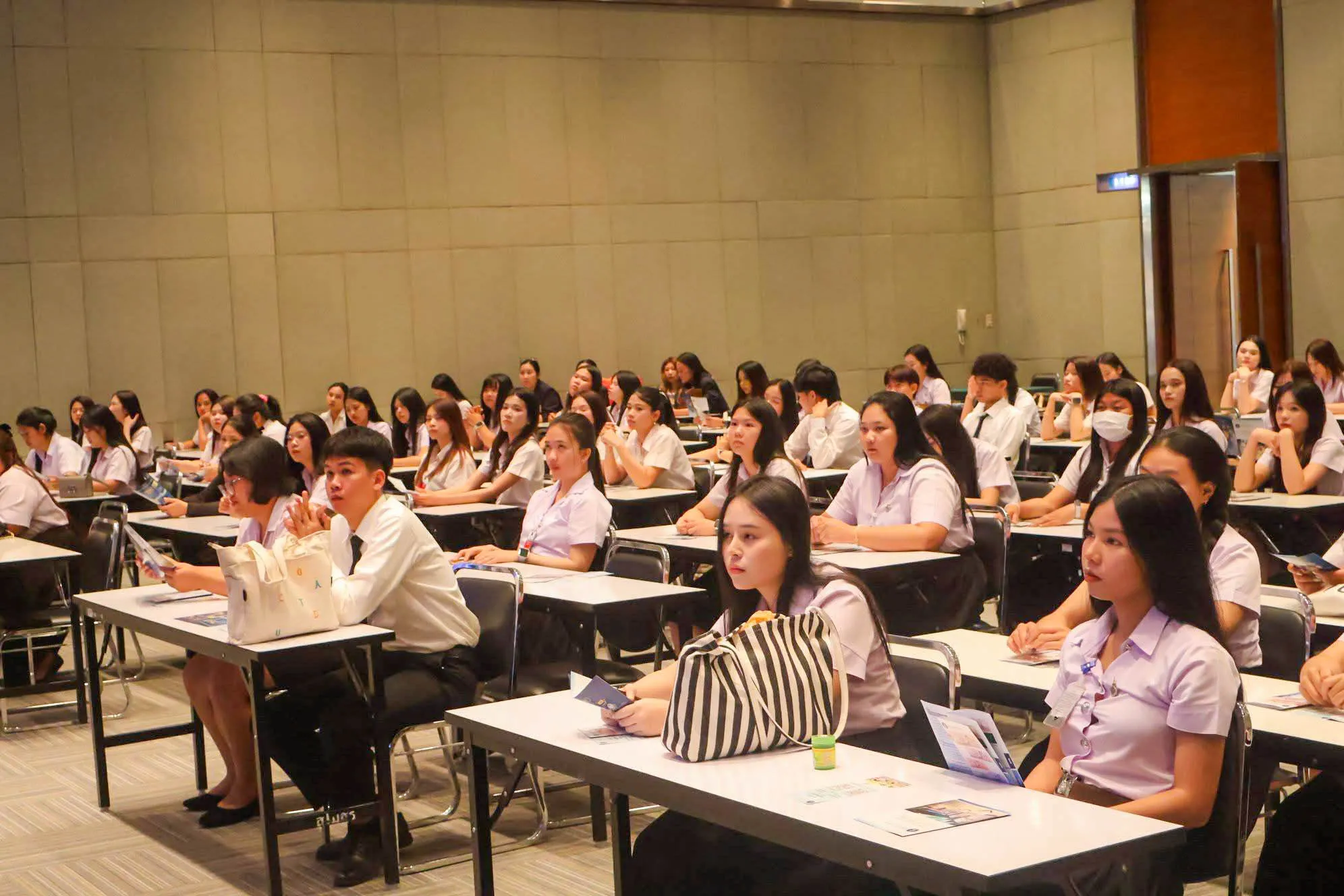 260319_1 (18)_18_11zon